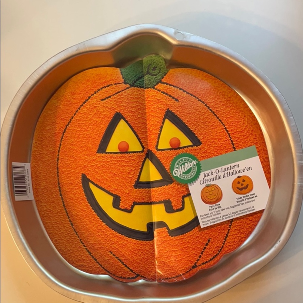 Vintage Wilton Jack-O Lantern cake pan # 2105-3068